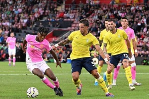 意甲中游卡位战：维罗纳 VS 科莫的积分争夺战