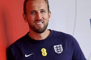 曼城30岁弃将遭遇困境：身价暴跌至1000万，球场生涯陷入低谷