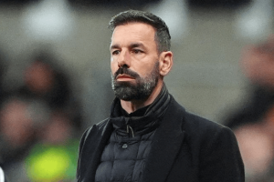 莱斯特城2年2次降级，38岁瓦尔迪8球3助攻，续约1年还是退役？