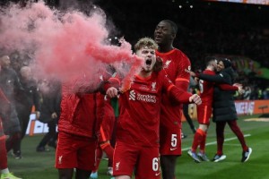 埃利奥特：我当然想继续留在利物浦 我们都期待本月底的夺冠游行