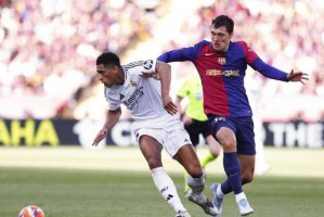 巴萨队长是否面临压力？弗里克新宠或将抢占核心位置