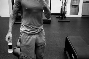 暗自努力桑乔晒健身房打卡自拍，被切尔西“退货”后下家未定