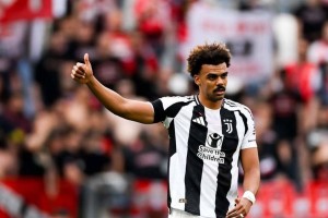 雷纳托·维加蓝桥迷局：从都灵荣光到斯坦福桥迷雾