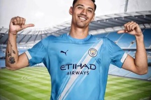 AC米兰震动，十人离队，2亿欧资金重建，莫德里奇空降圣西罗