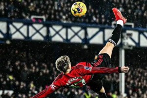 曼联四大边锋将离队，加纳乔确定转会！维拉开出6000万报价