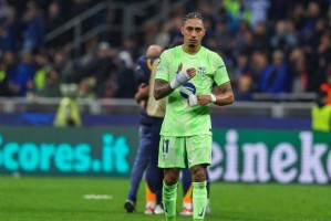 巴萨神锋拉菲尼亚续约引发的谜团背后，隐藏着王朝重建的宏伟蓝图