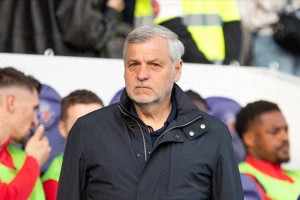 58岁前北京国安主帅发力，带队避免连败，迅速跃升法甲第4