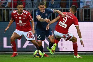 法甲对决：梅斯主场迎战斯特拉斯，排名相近争胜欲强