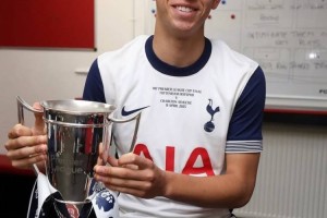 自媒体：德克斯特-奥利弗将离开热刺，曼城&曼联都在尝试签约球员