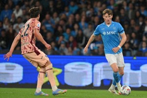 意甲榜首易主 麦克托米奈双响&进球上双 那不勒斯2-0都灵3分领跑