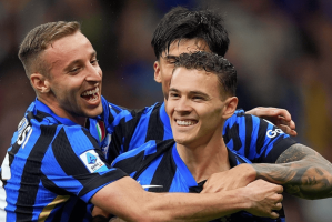 意甲最新积分战报：国米终结连败，领头羊4连胜，科莫惊险绝杀