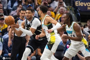 哈利伯顿21+12字母哥空砍34+18 步行者再胜雄鹿2-0