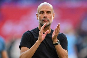 瓜迪奥拉在足总杯决赛中失态引发热议，球迷纷纷表示不满